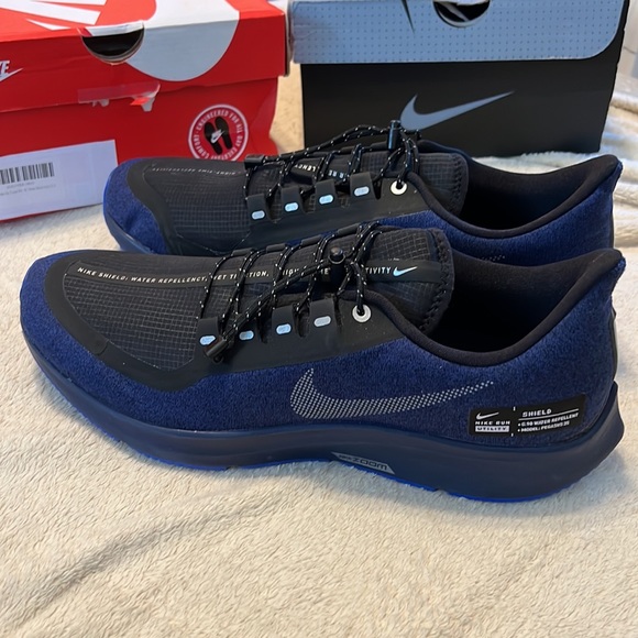 Nike Zoom Shield Water Repellent Sneakers - Picture 2 of 5